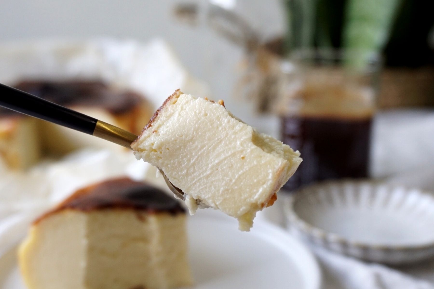 HappyFresh_Basque_Burnt_Cheesecake_Piece